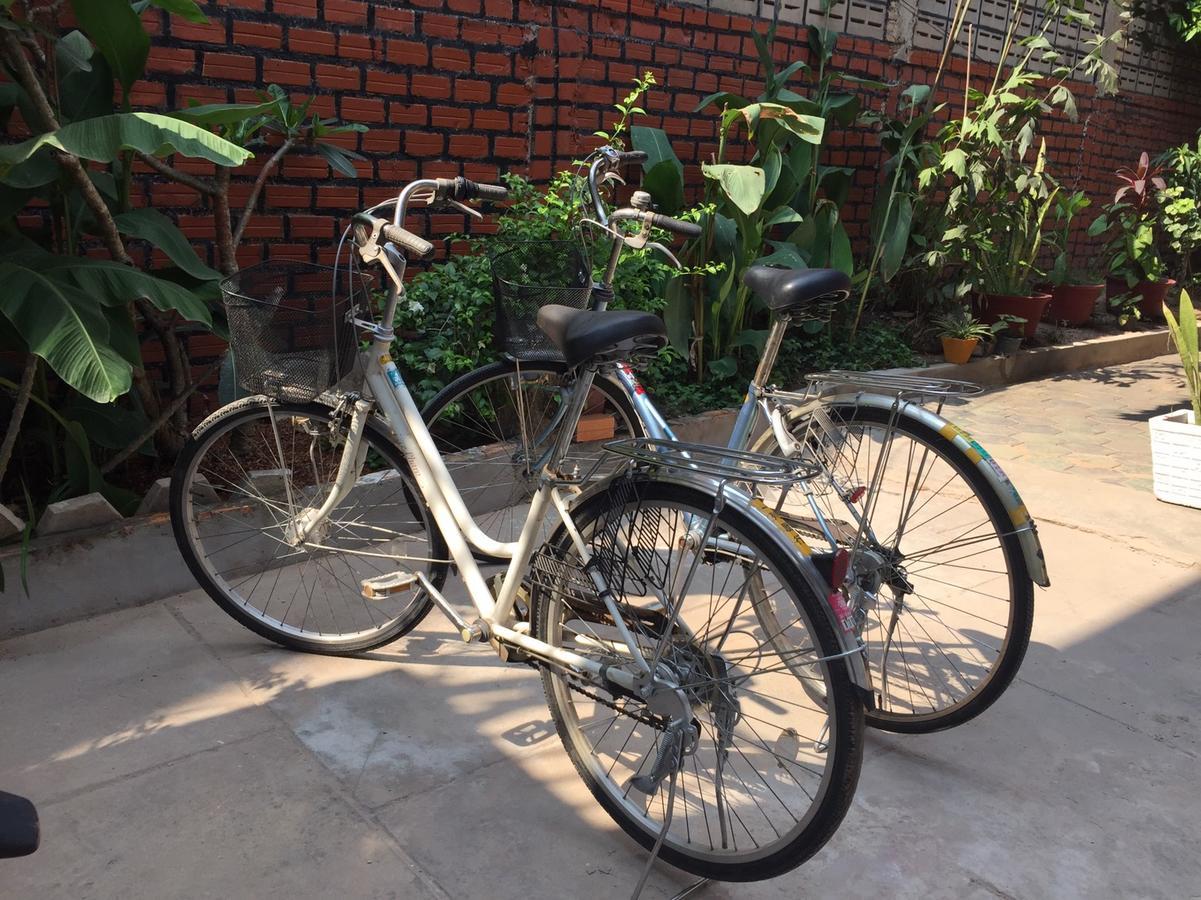 Alis' House Hostel Siem Reap Exterior photo