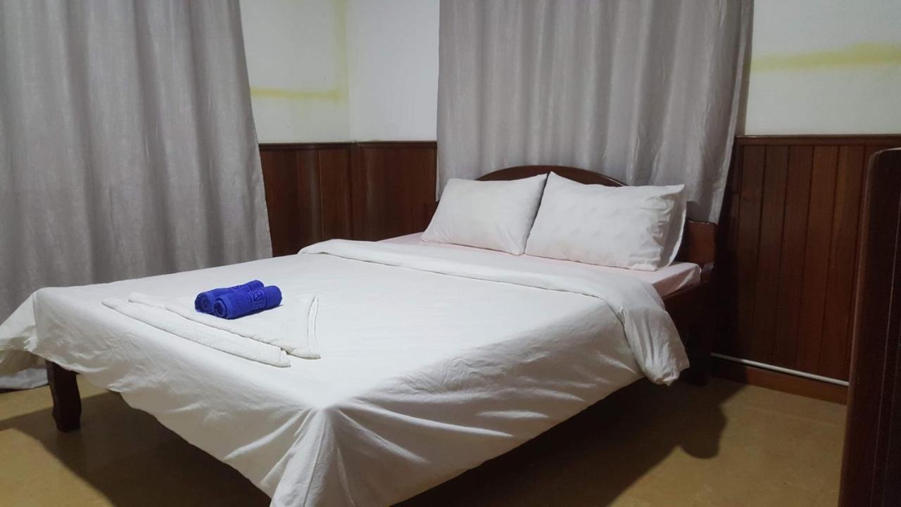 Alis' House Hostel Siem Reap Exterior photo